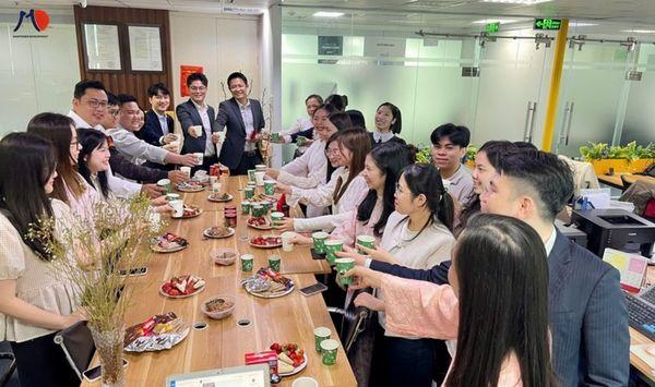 md-viet-nam-to-chuc-tiec-gap-mat-dau-nam-1.jpg